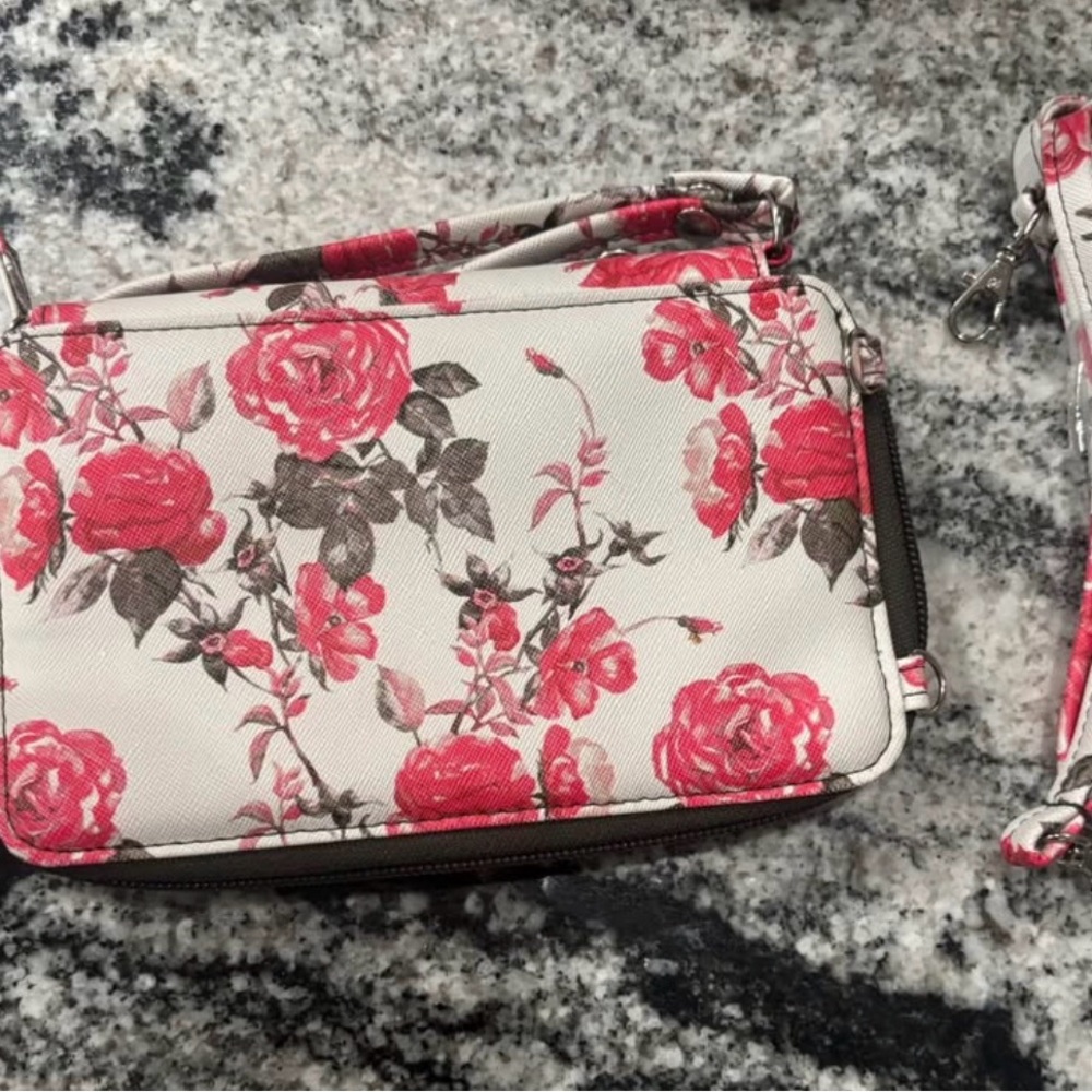Wristlet/Crossbody Wallet/Purse